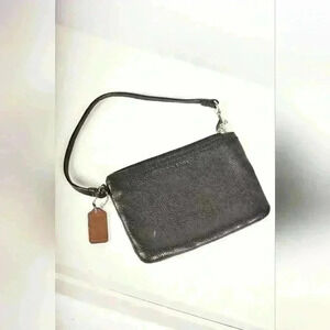 2000s COACH Soft Black Pebbled  Leather Zip Cardholder Wristlet Wallet